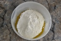 自制广式椰蓉月饼做法图解2)