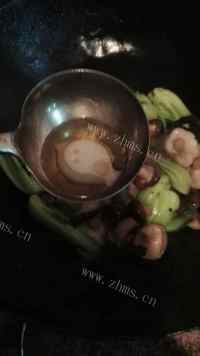 爽口的香菇油菜做法图解6)