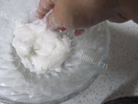 自制豆沙冰皮月饼做法图解4)