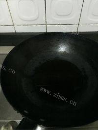 自制酱肉包子做法图解4)