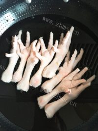 营养丰富的红烧鸡爪做法图解5)