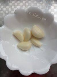 美味的鸡蛋蒜做法图解1)