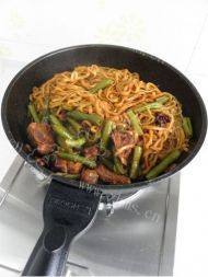 排骨豆角焖面