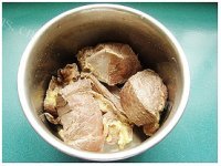 牛肉酸辣粉做法图解3)