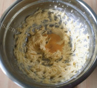 喷香的蔓越莓饼干做法图解2)