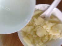 美味的奶香土豆泥做法图解4)