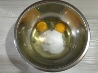 色香味浓的海绵纸杯蛋糕做法图解2)