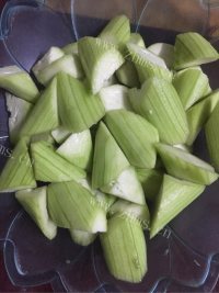 家常菜蒜蓉丝瓜做法图解1)