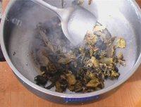 下饭的酸菜鸡做法图解7)