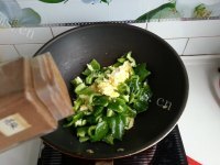 家常菜鸡蛋炒青椒做法图解6)