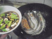 很有食欲的鲶鱼豆腐做法图解8)
