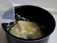 美味的山药小米粥做法图解4)