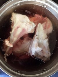 美味营养的牛骨汤做法图解1)