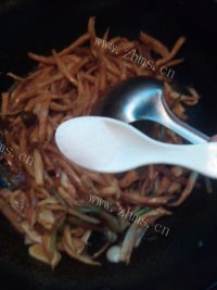 色味俱佳的手撕杏鲍菇做法图解11)