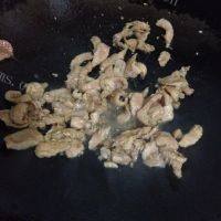 家常菜茭白炒肉片做法图解4)