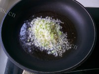好吃的白菜肉馅蒸饺做法图解4)