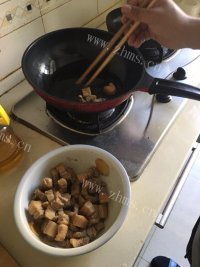 美味营养的红烧肉做法图解3)