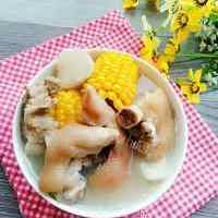 美味的野淮山玉米猪蹄汤的做法图解十一