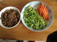 美味的蒜薹牛肉做法图解6)