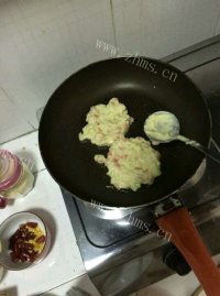土豆泥饼做法图解3)