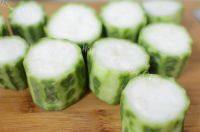 美味的蒜蓉蒸丝瓜做法图解3)