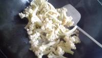 简易的炒花菜做法图解5)