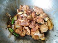 美味的红烧羊肉做法图解7)