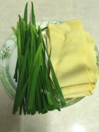 家常菜干豆腐炒韭菜做法图解1)