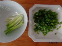 自制葱香烧饼做法图解3)