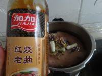 美味的五香卤猪蹄做法图解9)