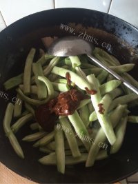 美味的酱炖芸豆做法图解7)