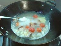 入味的腊肉煮手撕包菜做法图解8)