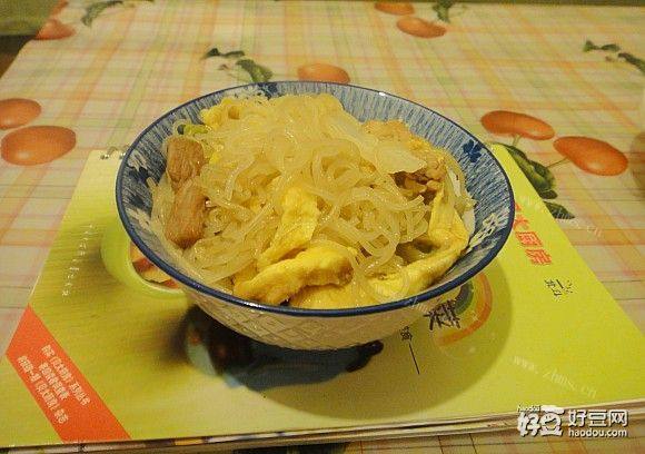 鸡蛋肉丝炒米粉