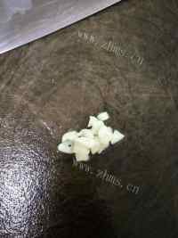 美味的菠菜猪肝汤做法图解7)
