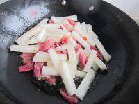 家常菜山药炒香肠做法图解9)