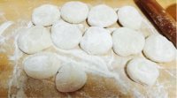 美味的布袋烙饼卷肉做法图解1)