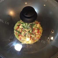 自制披萨蛋饼做法图解7)