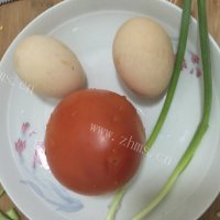 美味的西红柿鸡蛋面做法图解1)