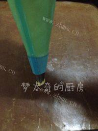 一绝的奶香曲奇做法图解10)