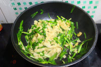 家常菜韭菜炒干豆腐