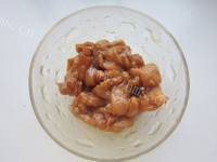 美味的扁豆炒肉做法图解4)
