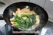 菠菜烧豆腐做法图解5)