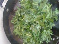 喷香的清炒茼蒿做法图解5)