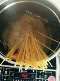 简易意大利面做法图解1)