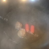 美味的牛肉丸汤面做法图解2)