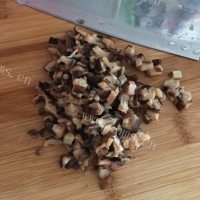 美味的猪肉白菜蒸饺做法图解2)