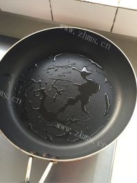 自制韭菜虾仁煎饼做法图解4)