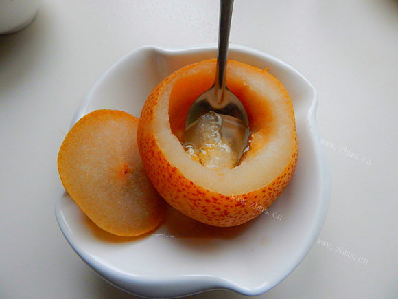 营养丰富的冰糖蒸梨