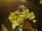 美味的铁锅烩菜做法图解3)