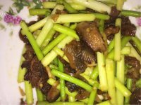 美味的蒜苗炒腊肉做法图解9)